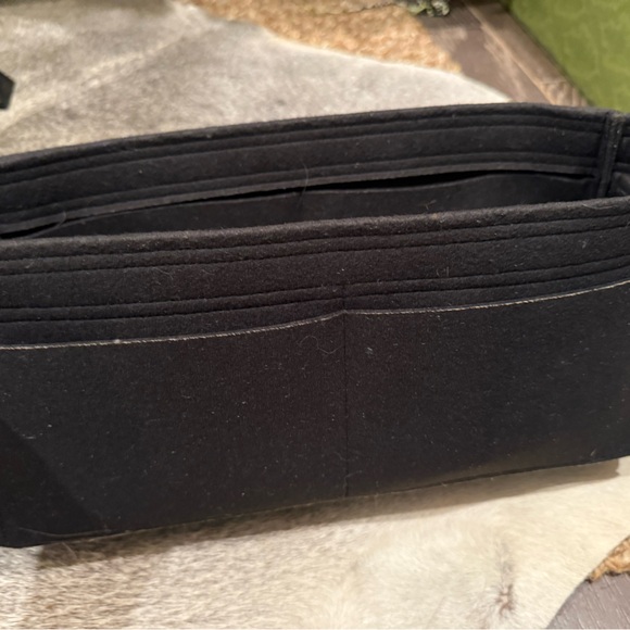 Authentic Gucci Black Tote Bag with Green and Red Stripe, includes organizer - Picture 7 of 7